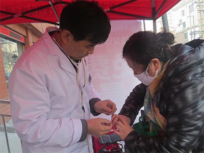 “践行公益,一路前行”--暖冬义诊进东缉虎营社区